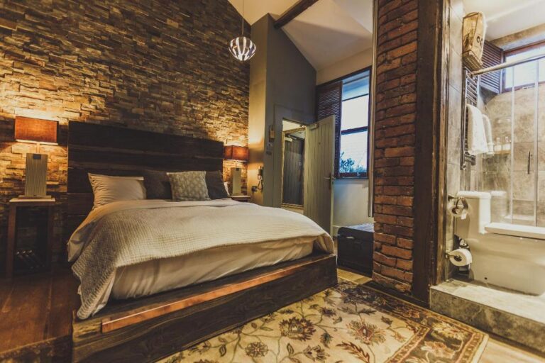 romantic hotels in manchester at The Cow Hollow Hotel