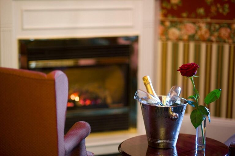 romantic hotels in new england at Bar Harbor Manor
