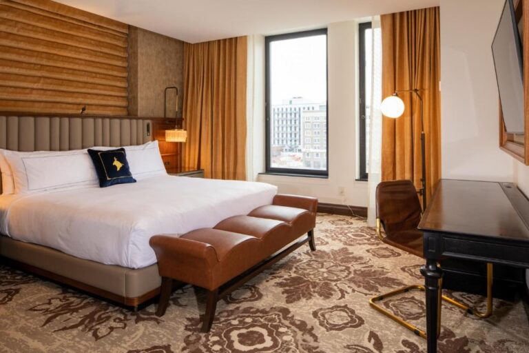 romantic hotels in omaha at The Peregrine Omaha Downtown