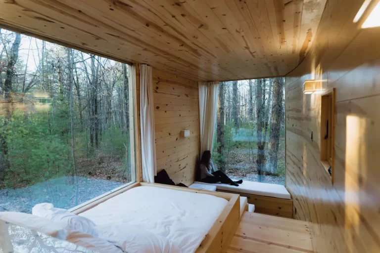 romantic hotels in wisconsin dells at Off-Grid Inn