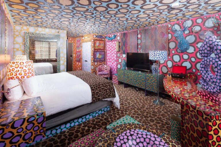 romantic hotels in wisconsin dells at Saint Kate - The Arts Hotel
