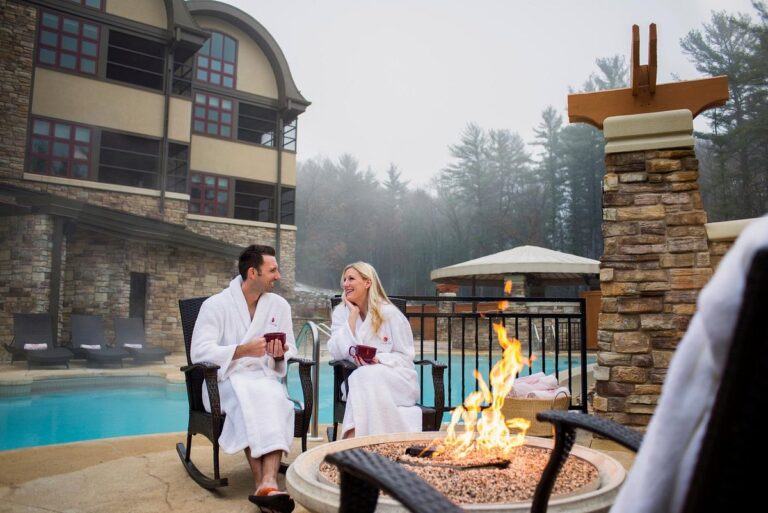 romantic hotels in wisconsin dells at Sundara Inn and Spa
