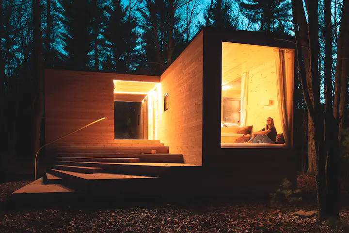 wisconsin dells romantic hotels at Off-Grid Inn