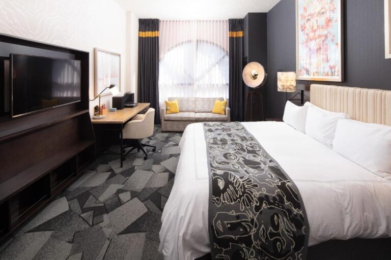 wisconsin dells romantic hotels at Saint Kate - The Arts Hotel