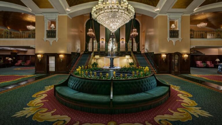Amway Grand Plaza Hotel honeymoon suites in michigan