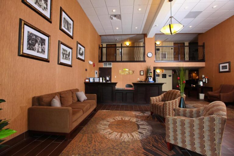 Baymont by Wyndham Branson - On the Strip with indoor pool in branson 5
