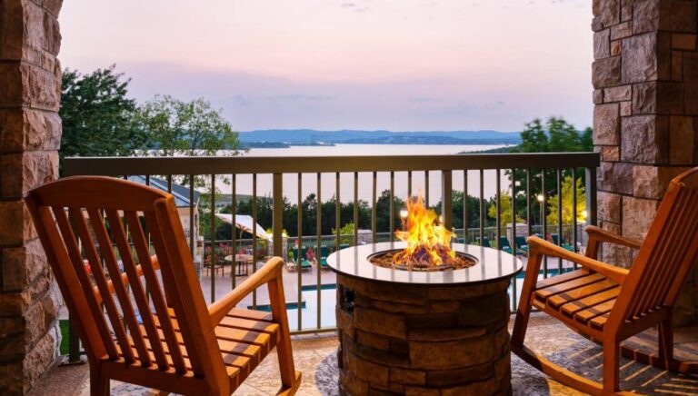 Chateau on the Lake Resort Spa and Convention Center honeymoon suites in branson