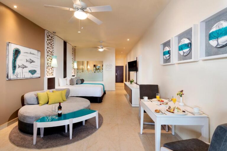 El Dorado Seaside Suites8