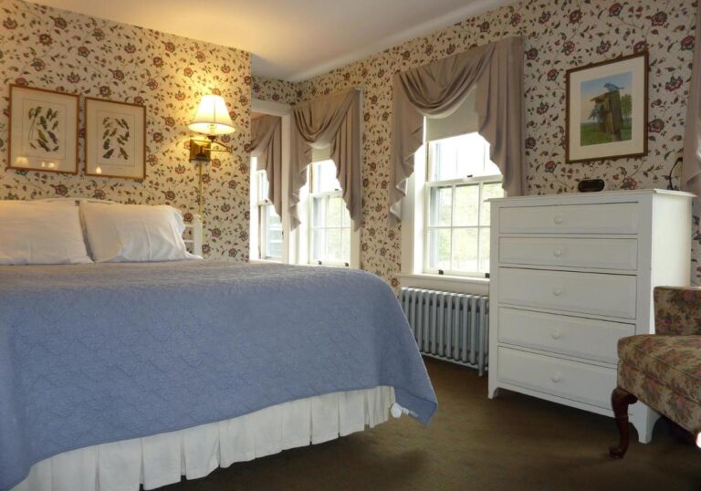 Franconia Inn themed rooms in new hampshire 2
