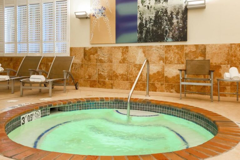 Hilton Promenade Branson Landing with indoor pool in branson 34