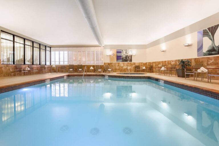 Hilton Promenade Branson Landing with indoor pool in branson
