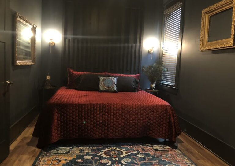 Lincoln’s Loft Moody’s Suite2