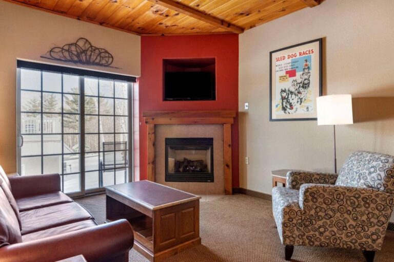 Mountain Edge Suites at Sunapee NH 4