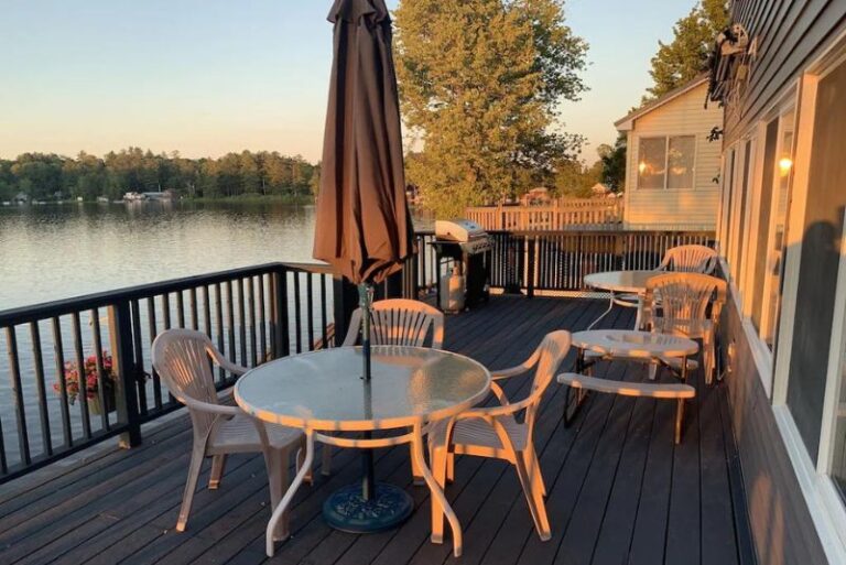 Panther Lake Waterfront - Private Home with Hot Tub 2