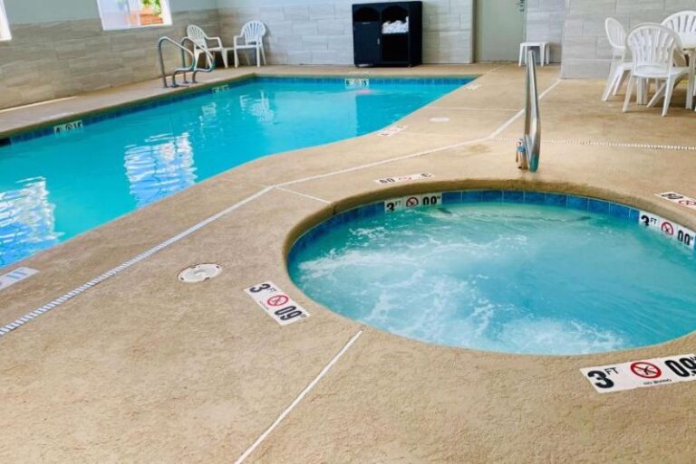 SureStay Hotel by Best Western - Indoor Pool Area with Hot Tub 2