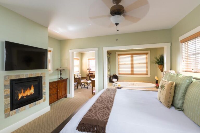honeymoon suites at 1906 Lodge in san diego