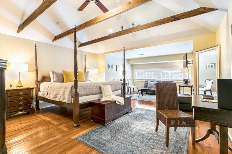 honeymoon suites at Canal Street Inn in new orleans