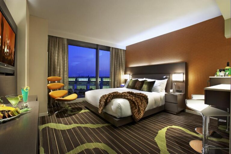 honeymoon suites at Hard Rock Hotel in san diego