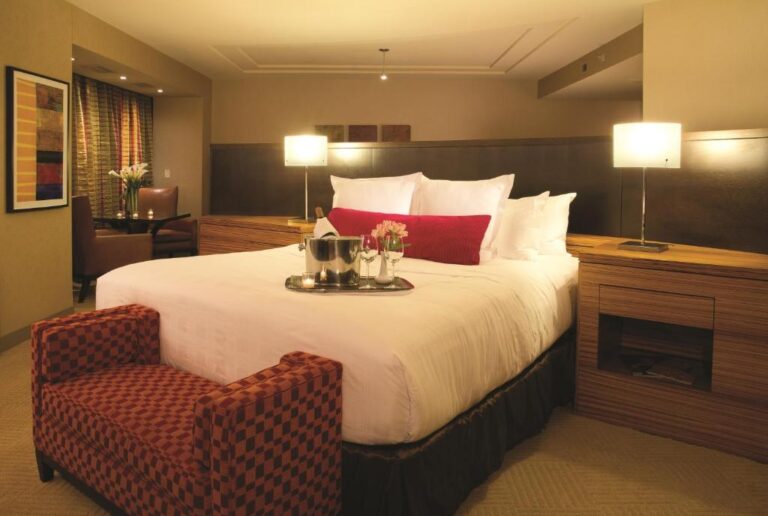 honeymoon suites at MGM Grand Detroit in michigan