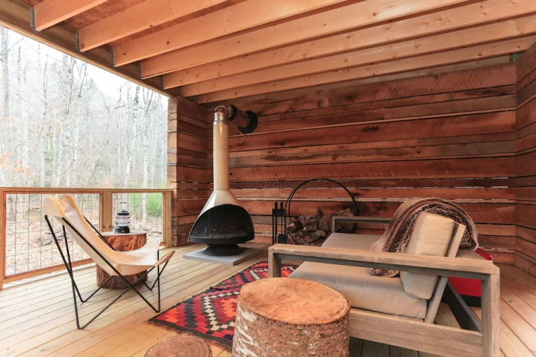 honeymoon suites at New Cabin in raleigh