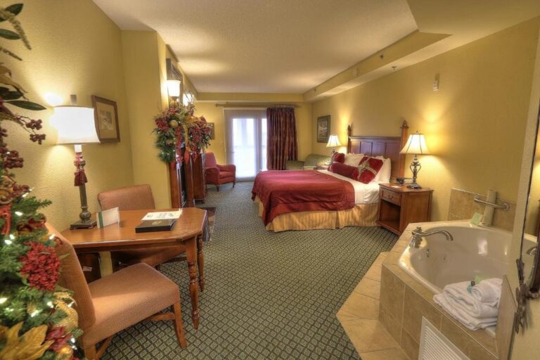 honeymoon suites at The Inn at Christmas Place in pigeon forge
