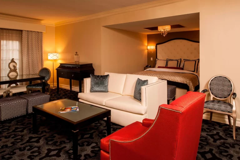 honeymoon suites at The Siena Hotel in raleigh