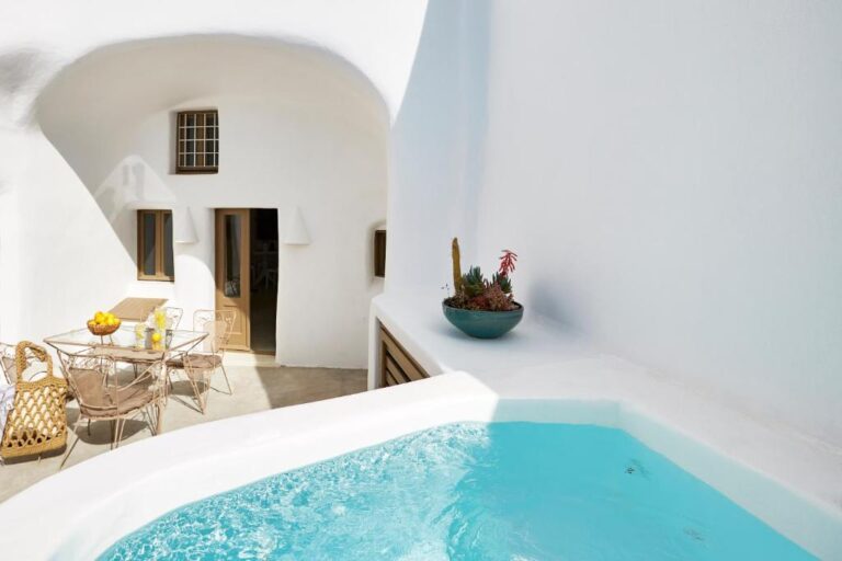 honeymoon suites at The Small Architect's House in santorini