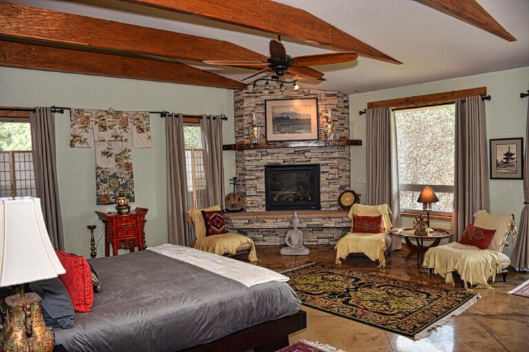 honeymoon suites in colorado springs at Rampart Range Resort