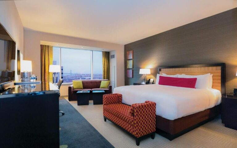 honeymoon suites in michigan at MGM Grand Detroit