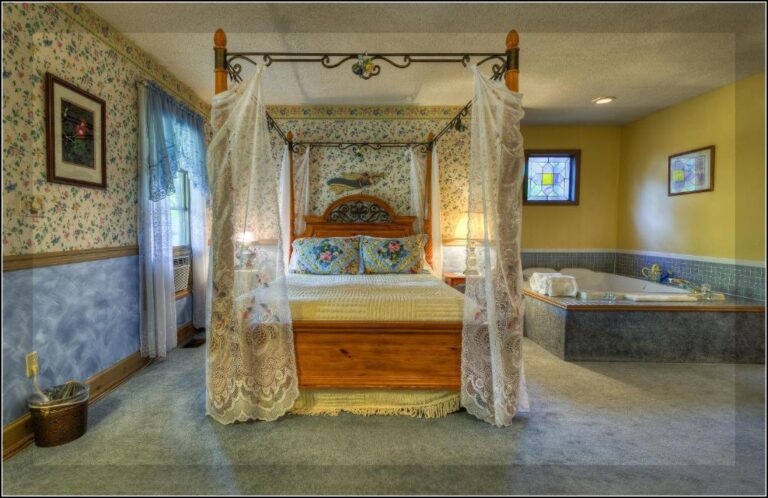honeymoon suites in pigeon forge at Blue Mountain Mist Country Inn