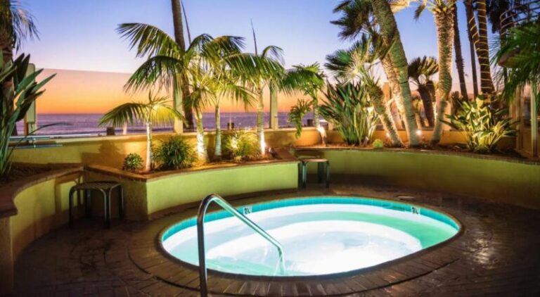 honeymoon suites in san diego at Pacific Terrace Hotel