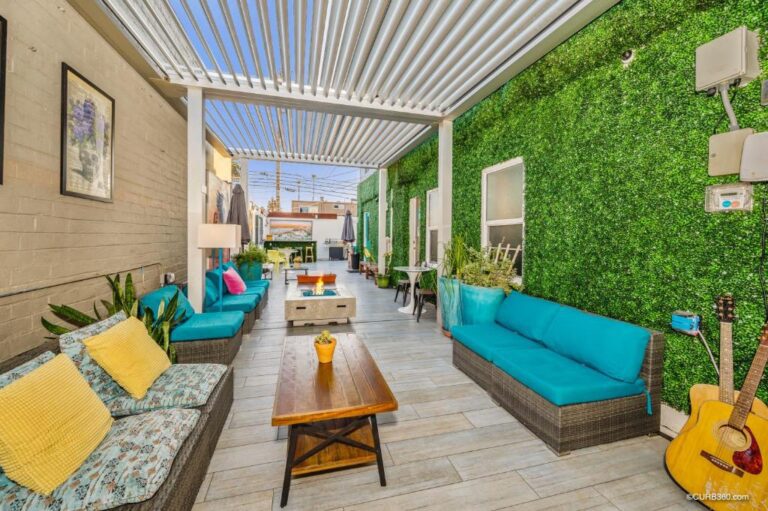 honeymoon suites in san diego at Samesun Ocean Beach