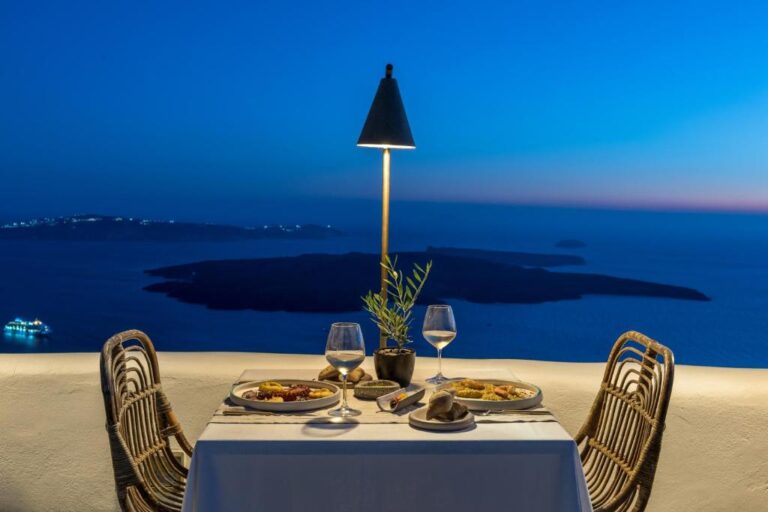 honeymoon suites in santorini at Cocoon Suites