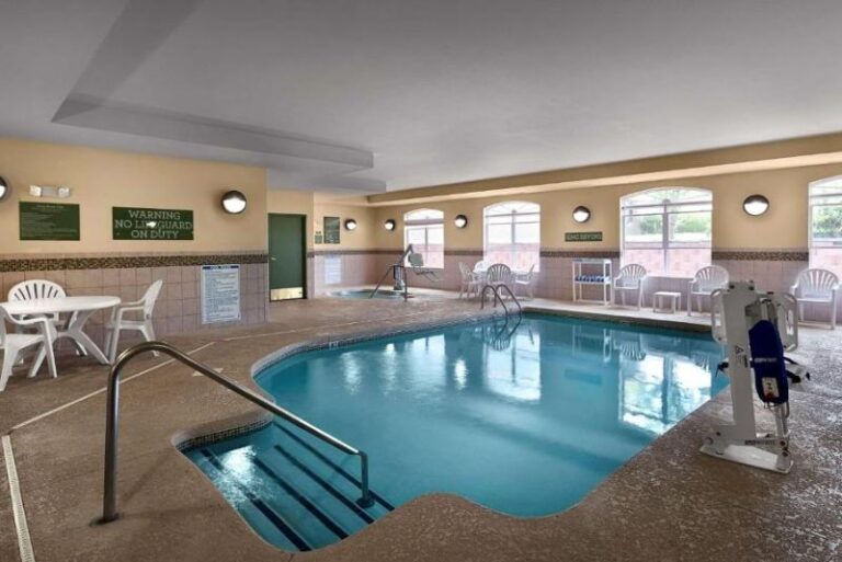 hotels with hot tubs in concord 3