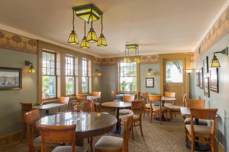san deigo honeymoon suites at 1906 Lodge