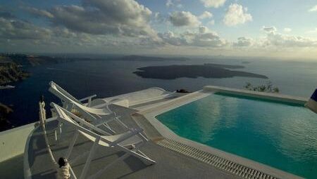 santorini honeymoon suites at Altana Heritage Suites