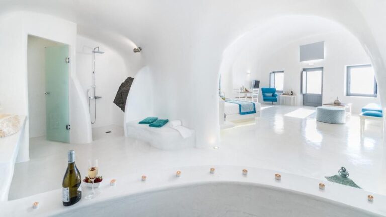 santorini honeymoon suites at Maregio Suites