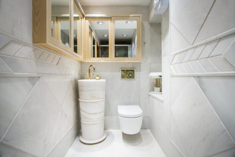 Belmont Penthouse spa 6