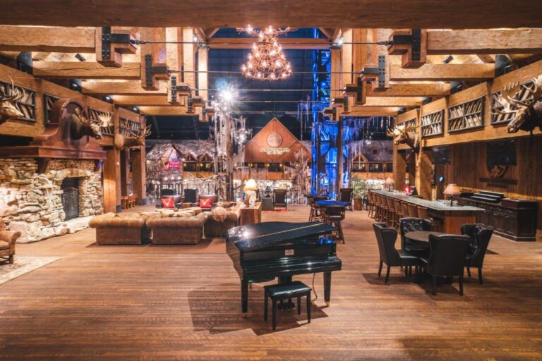 Big Cypress Lodge honeymoon suites in memphis