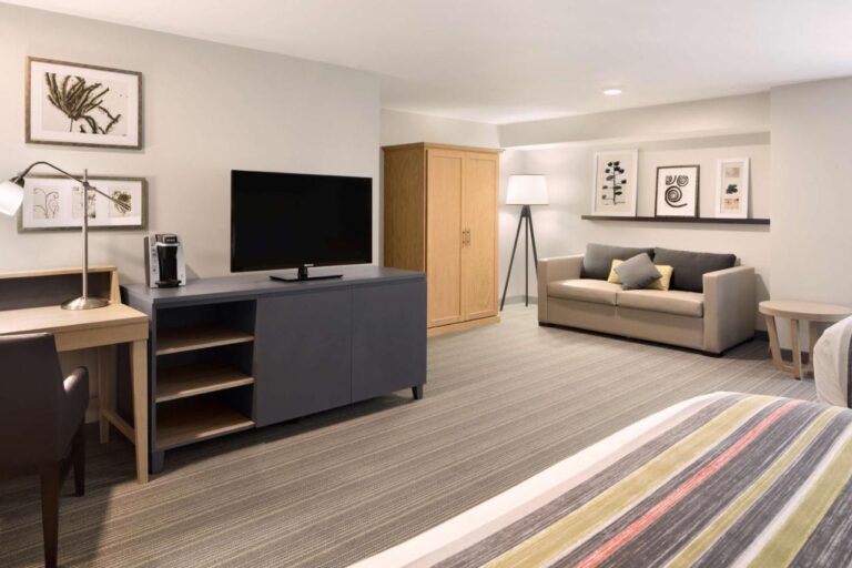 Country Inn & Suites by Radisson Gatlinburg TN with indoor pool in gatlinburg 3