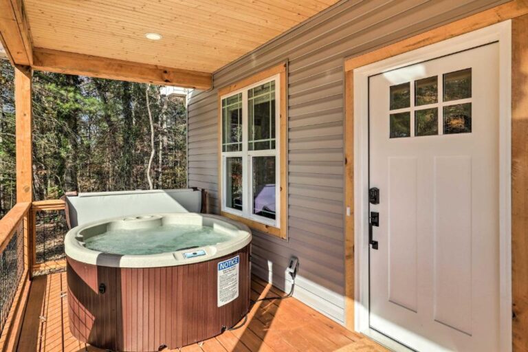 Couple's Retreat with Private Hot Tub near Asheville 4