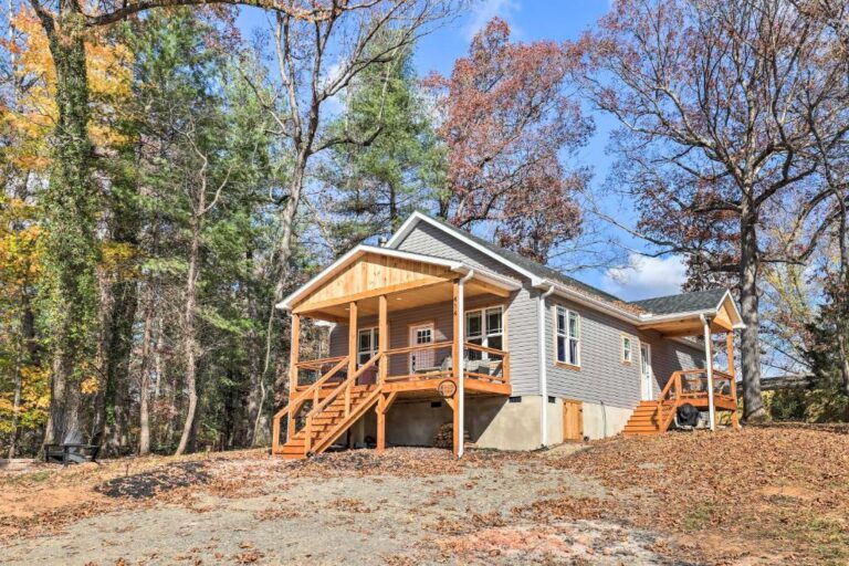 Couple's Retreat with Private Hot Tub near Asheville