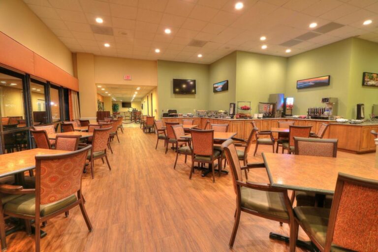 Edgewater Hotel and Conference Center with indoor pool in gatlinburg 55