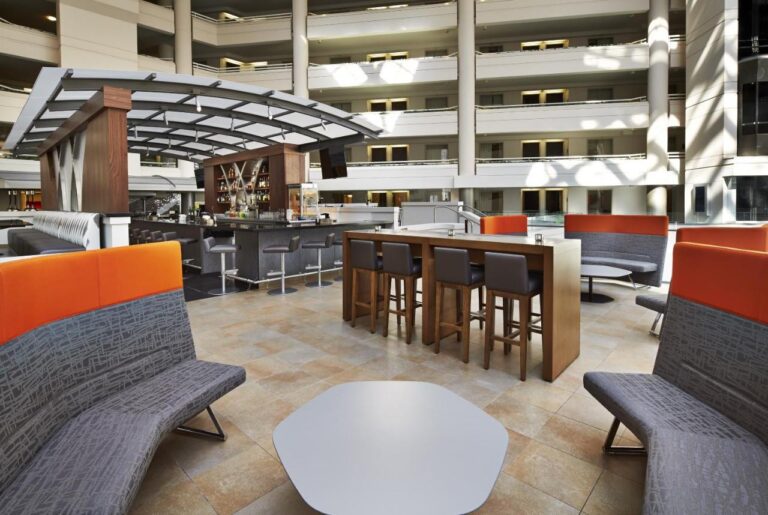 Embassy Suites Washington D.C. - at the Chevy Chase Pavilion with indoor pool in dc 3
