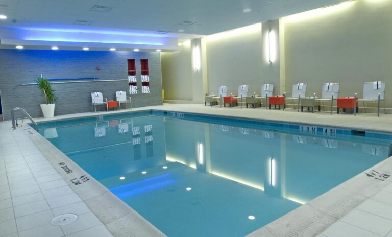 Embassy Suites by Hilton Alexandria Old Town with indoor pool in dc