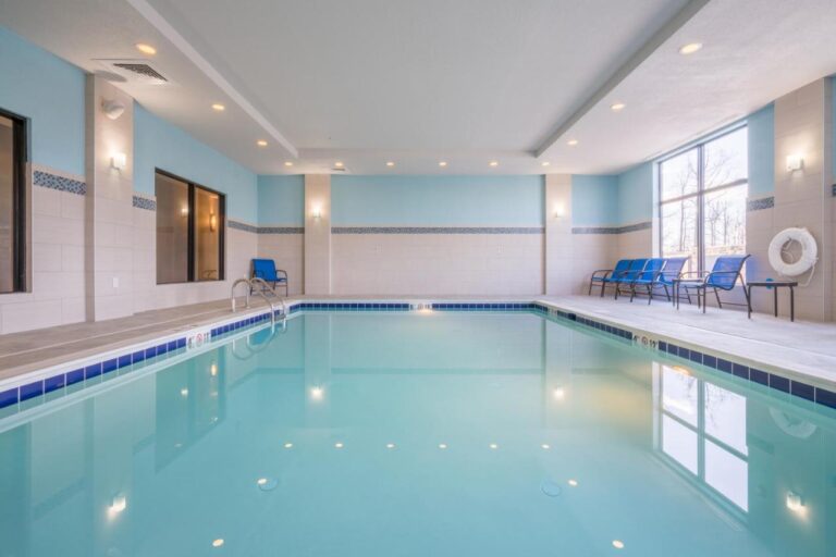 Hampton Inn & Suites Glenarden Washington DC with indoor pool in dc