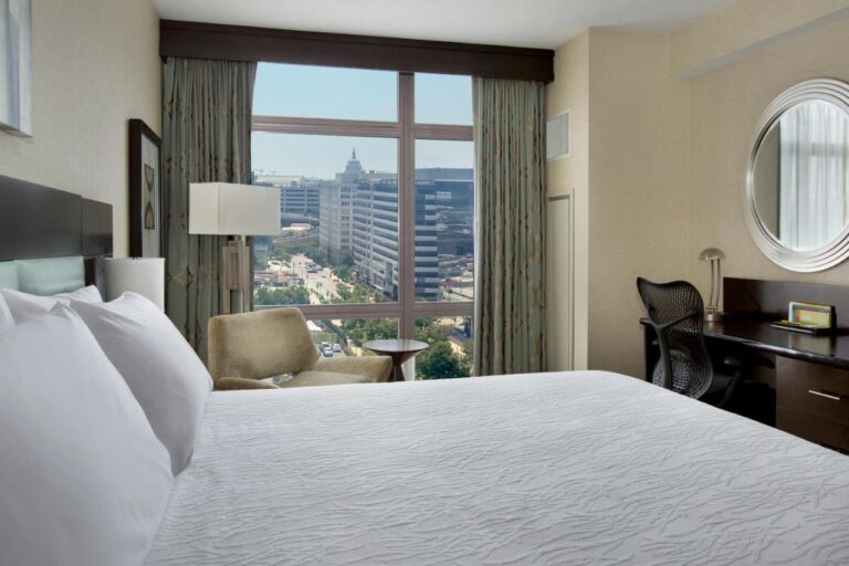 Hilton Garden Inn Washington D.C. U.S. Capitol with indoor pool in dc 5