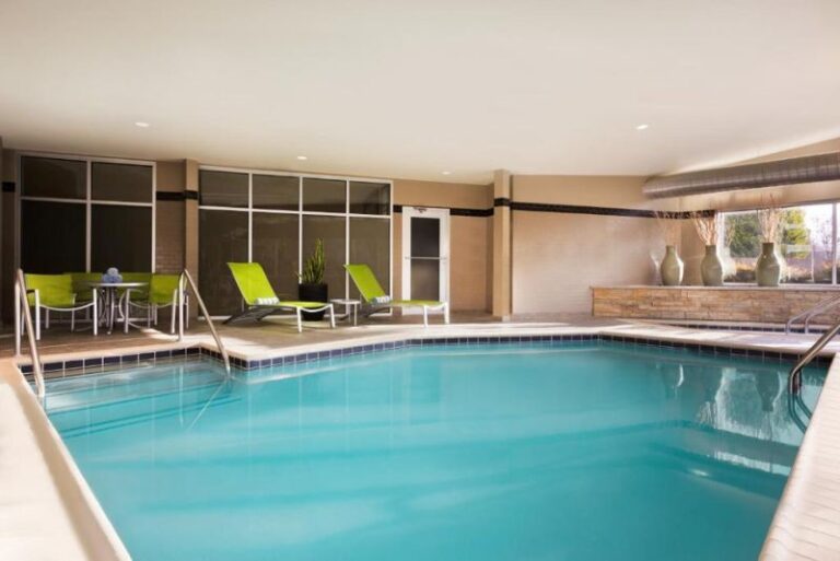 Hotel with Hot Tubs in Oklahoma City 2