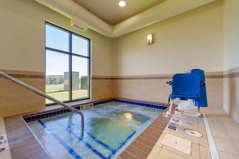 Hotels for Couples with Hot Tub in Room - Sleep Inn & Suites Bismarck 3