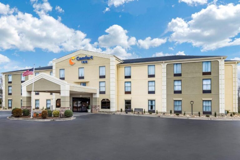 Hotels with Hot Tub in Room - Comfort Inn Asheville